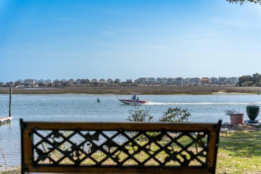 הוילה אושן אייל ביץ' Dolphin Cove - Whole Waterfront House With Dock מראה חיצוני תמונה