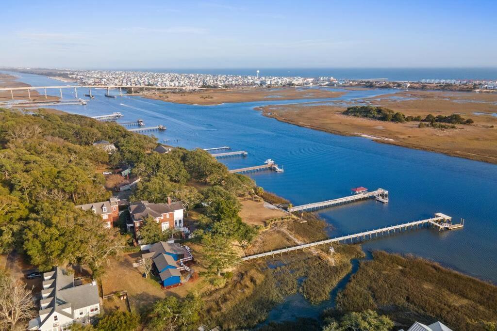 הוילה אושן אייל ביץ' Dolphin Cove - Whole Waterfront House With Dock מראה חיצוני תמונה